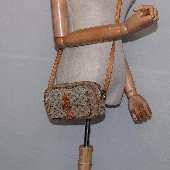LOUIS VUITTON Monogram Mini Juliet MM Shoulder Bag Blue